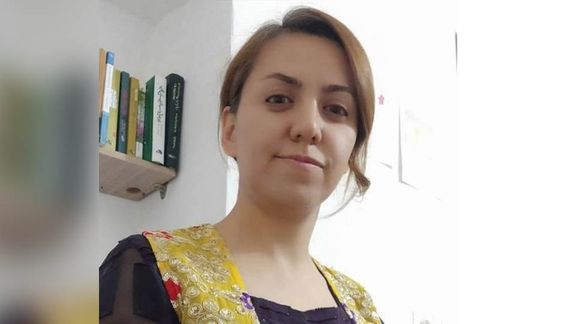 سروه پورمحمدی، فعال مدنی کُرد، برای اجرای حکم پنج سال حبس به زندان سنندج رفت