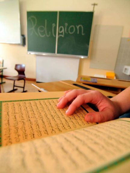 اسرائیل خواستار ممنوعیت فعالیت امامان جماعت خارجی در مساجد آلمان شد