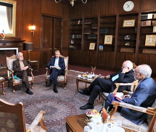 Iranian FM Holds ‘Urgent’ Meeting With His Predecessors