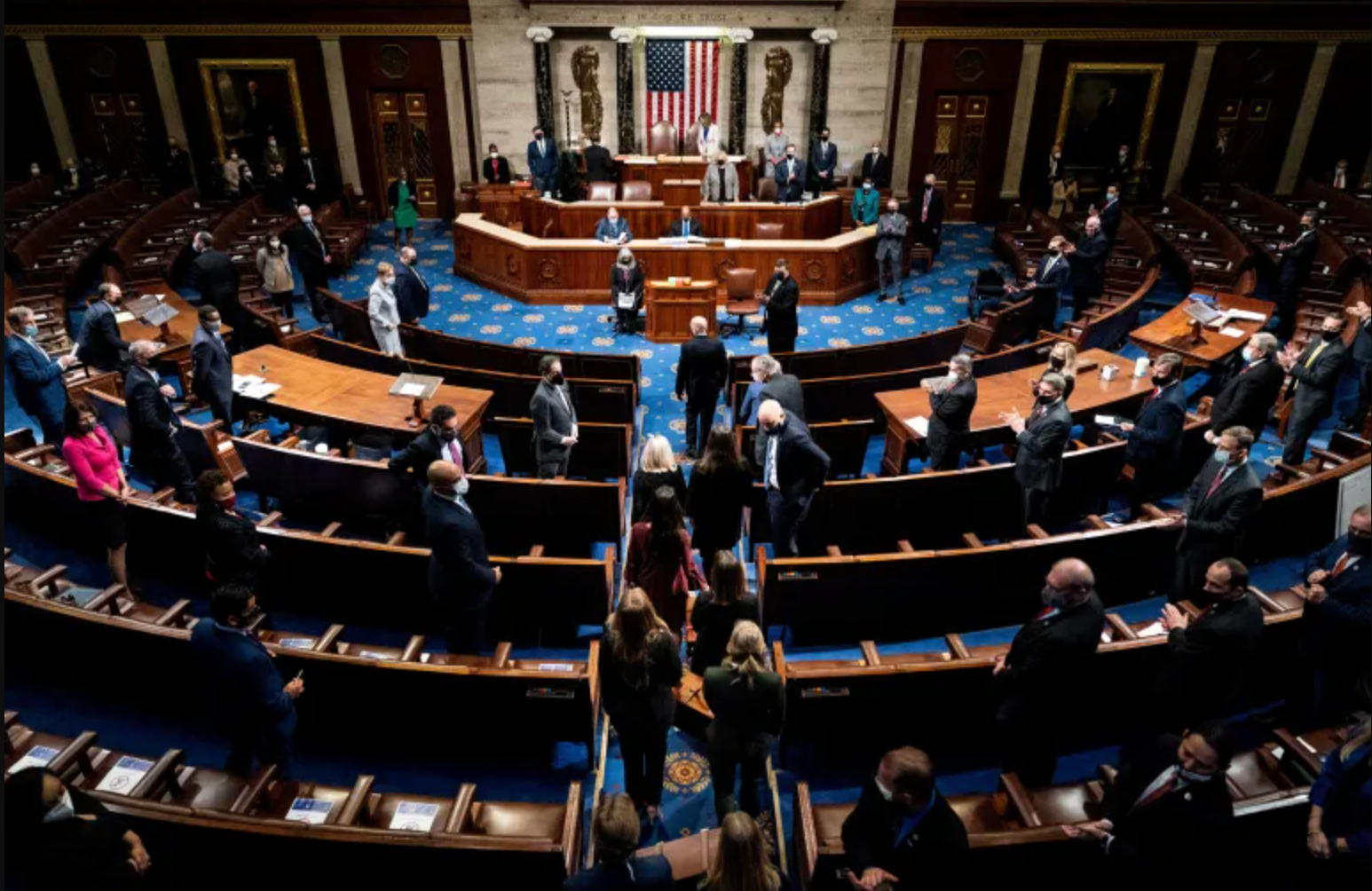 نواب أميركيون يقدمون مشروع قرار للكونغرس يجعل العقوبات على إيران "دائمة"