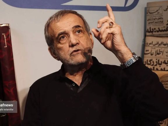 Iran can't be forced into talks through threats, Iran president tells Egypt