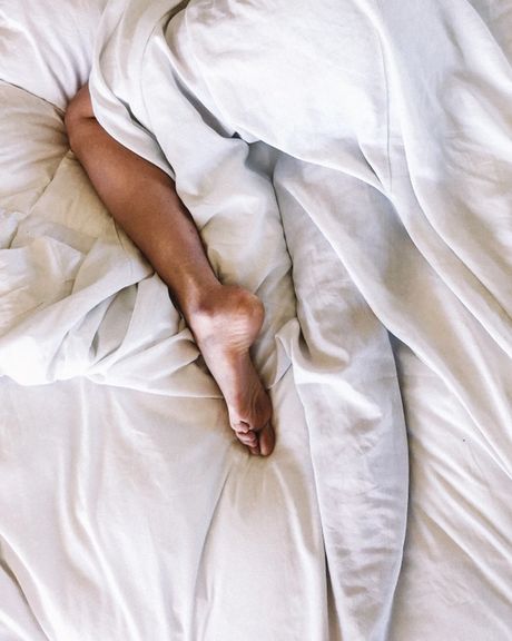 تحقیقات دانشگاه شیکاگو نشان میدهد یک ساعت خواب بیشتر در شب میتواند منجر به کاهش وزن شود