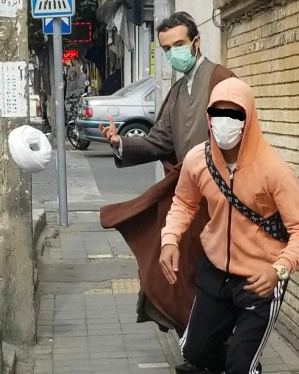 سقوط اقتدار پوشالی توخالی؛ رهبری زنان و ریشخند سران