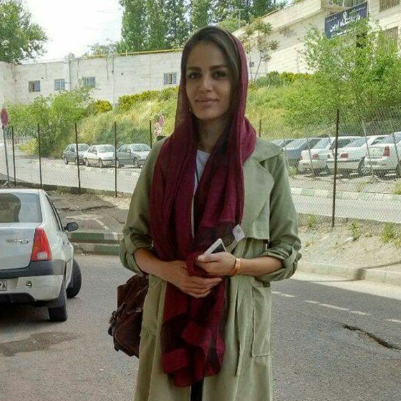 سپیده فرهان، فعال مدنی و از معترضان دی ۹۶ از زندان آزاد شد