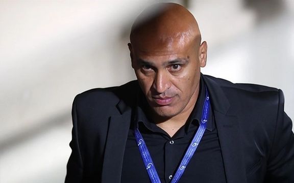 منصوریان: سیدورف و ۱۲ بازیکن استقلال با یک دلال آمدهاند، هروقت بخواهد کودتا میکند