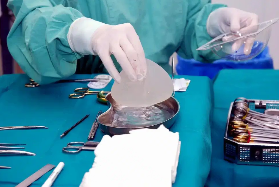 معاون سازمان نظام پزشکی: ۹۰ درصد تبلیغات جراحی زیبایی در فضای مجازی، واقعی نیست