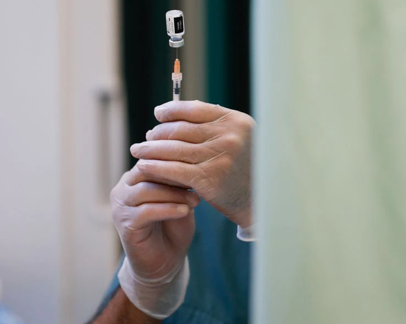 ایتالیا، فرانسه، آلمان و ایرلند تزریق دوز تکمیلی واکسن کرونا را آغاز کردند