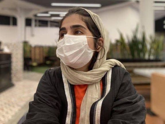 در پی ابتلا به کرونا وضعیت سلامتی سپیده قلیان، فعال مدنی، در زندان رو به وخامت گذاشته است