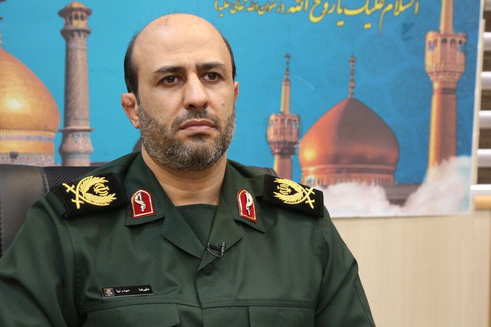 Iran's Revolutionary Guards Detain Dual National Amid Protests