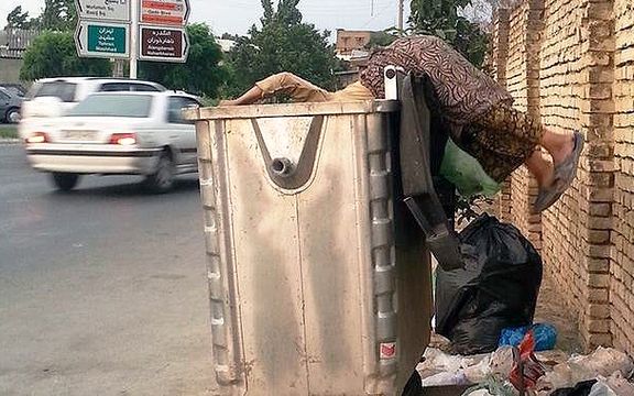 عضو مجلس خبرگان رهبری: باید در برابر فقر و نداریها صبور باشیم