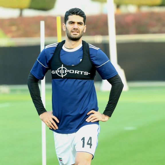 روزنامه هممیهن مدعی شد؛ دعوت کریمی به تیم ملی، پوششی برای تشویقهای علی کریمی در دوحه