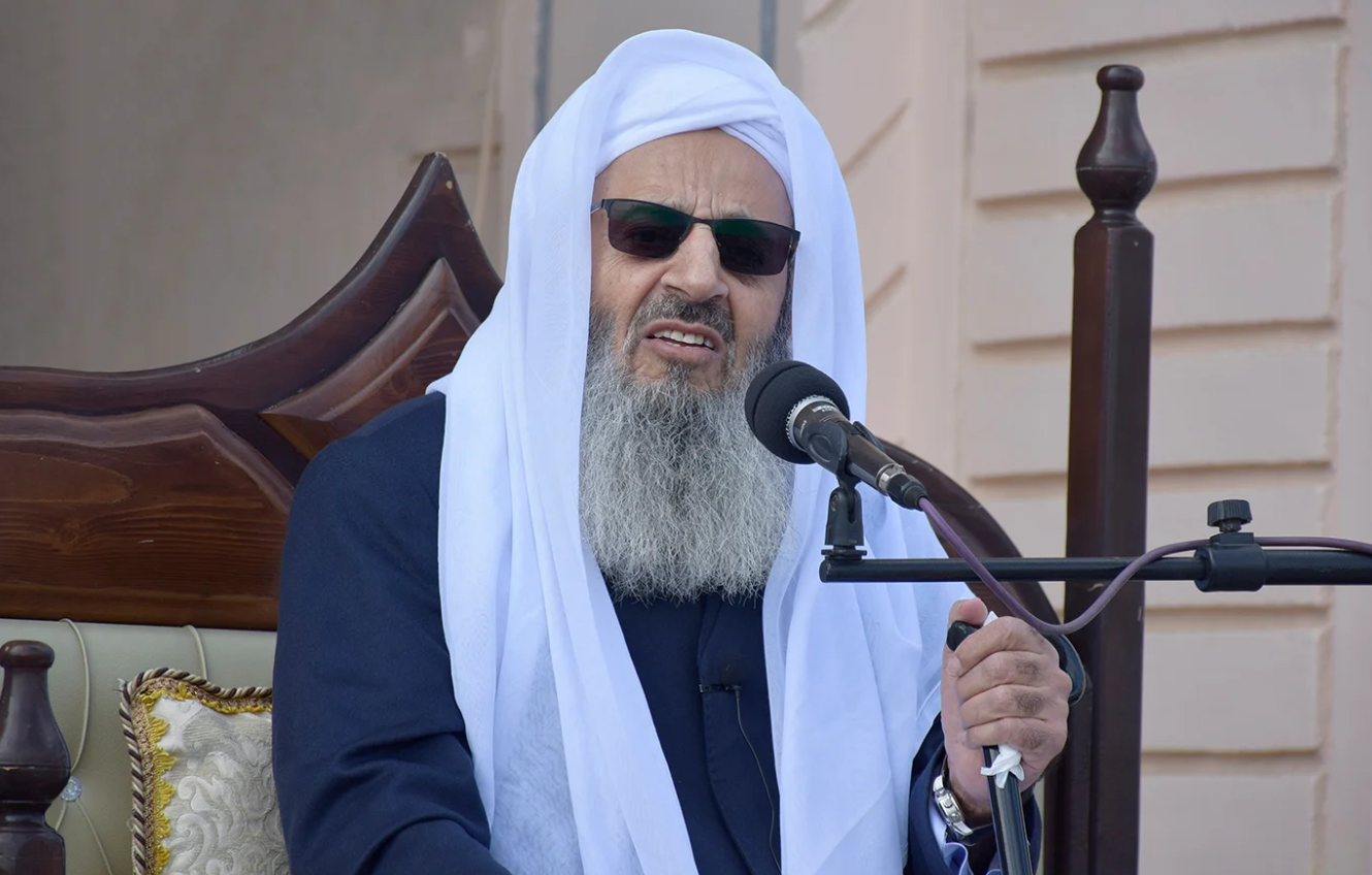 منتقدًا سياسات النظام.. خطيب أهل السُّنّة: رئيس الجمهورية في إيران لا يستطيع فعل شيء 