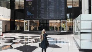 Tehran Stock Exchange Ailing Again After Investors Flee In Droves