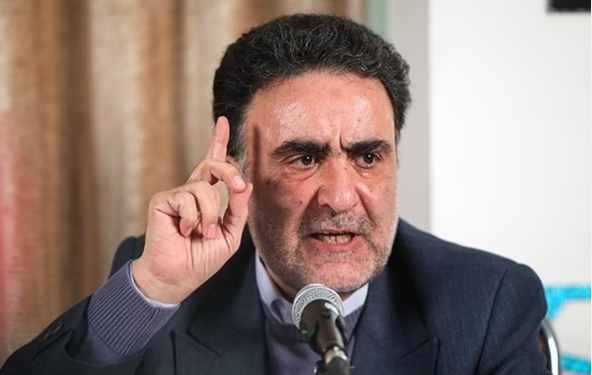 معارض إيراني مسجون: نجاح حكومة بزشكيان مرهون بتغيير المرشد خامنئي لسياساته ونهجه