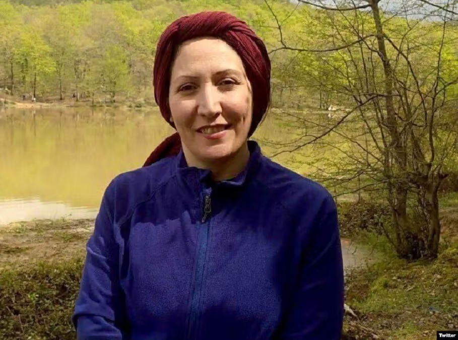 وکیل شریفه محمدی خبر داد که حکم اعدام این فعال کارگری به ۳۰ سال حبس تبدیل شده است