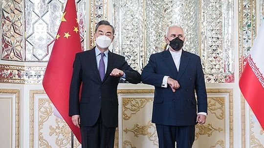 ناظران سیاسی در چین: توافق ۲۵ ساله به دلیل تحریمهای ایران خطر بزرگی است