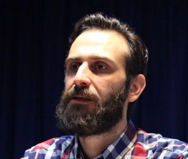 نظام طهران يفصل الأساتذة المعارضين.. والطلاب: الطغاة يحاولون تدمير الجامعة