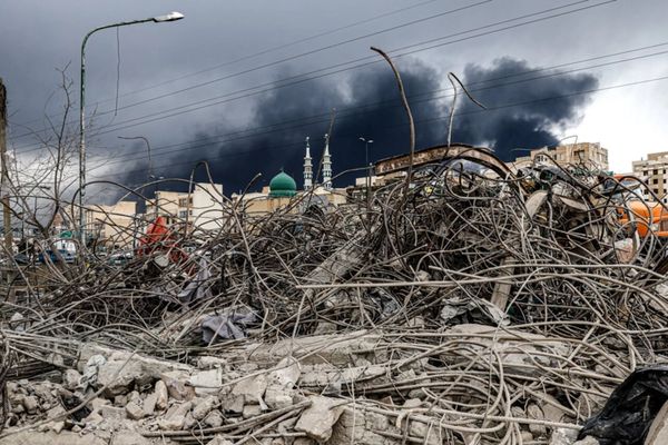 رواندرمانگران پاسخ میدهند: چرا بعضیها از فرو ریختن بمبها خوشحال شدند؟