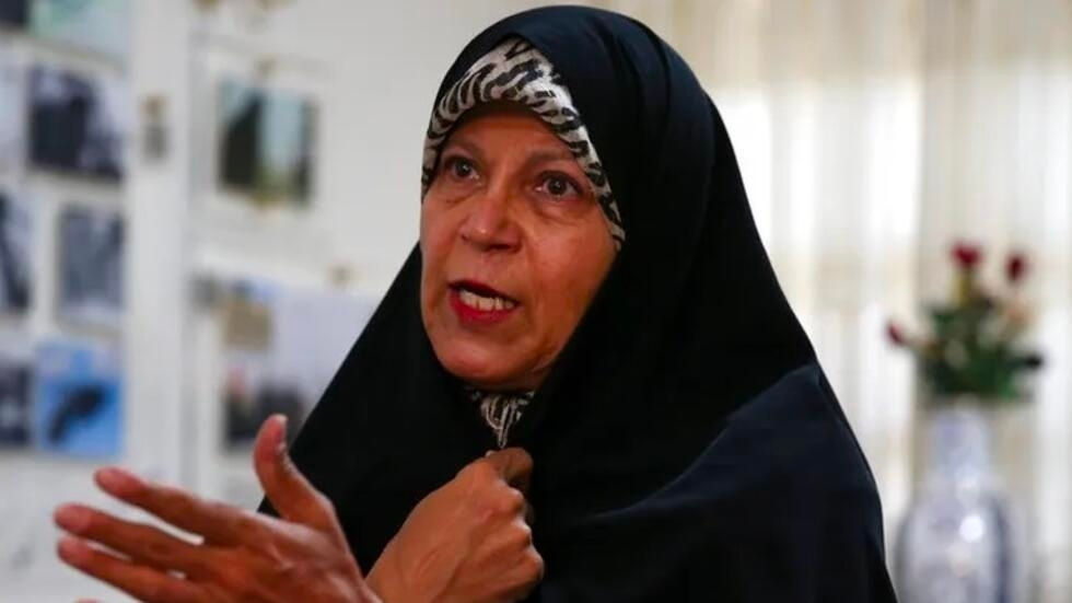 فائزة هاشمي من سجنها لخامنئي: كم تحتاج من الضحايا حتى تتأكد من تدهور الأوضاع؟