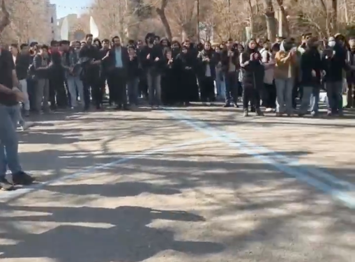 تجمع دوباره دانشجویان دانشگاه تهران در اعتراض به قتل امیرمحمد خالقی