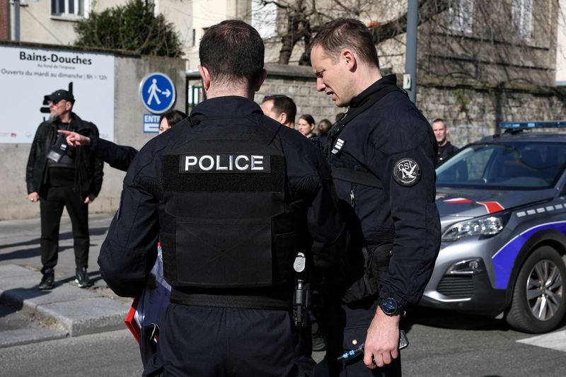 یک نوجوان در فرانسه به ظن طراحی سلسله «حملات تروریستی» بازداشت شد