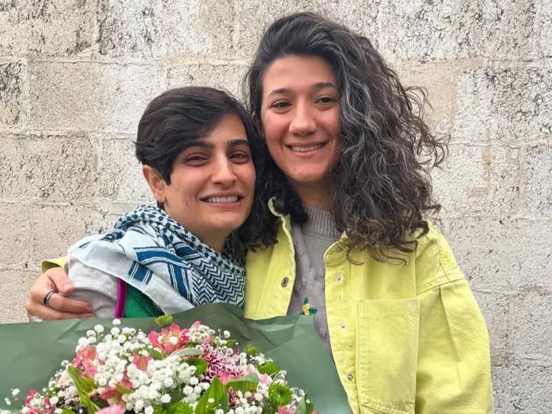 بعد اعتقالهما 17 شهرًا لكشفهما قضية "مهسا أميني".. اتهام جديد ضد الصحفيتين حامدي ومحمدي