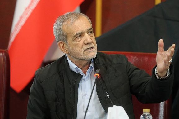 روزنامه کیهان: جریان انقلابی پشت خبر استعفای پزشکیان بود