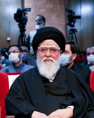 امام جمعه مشهد: براندازان از فضای مجازی در حال بهرهگیری هستند