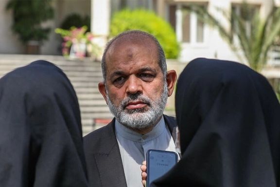 وحیدی، وزیر کشور: دولت قیمت آرد و نان را افزایش نداده، فرمانداری برخی استانها گران کردند