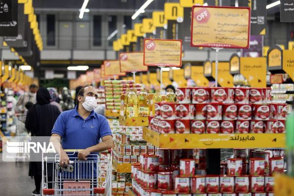 Iranian Workers Face Bleak Outlook With Meager Annual Raise