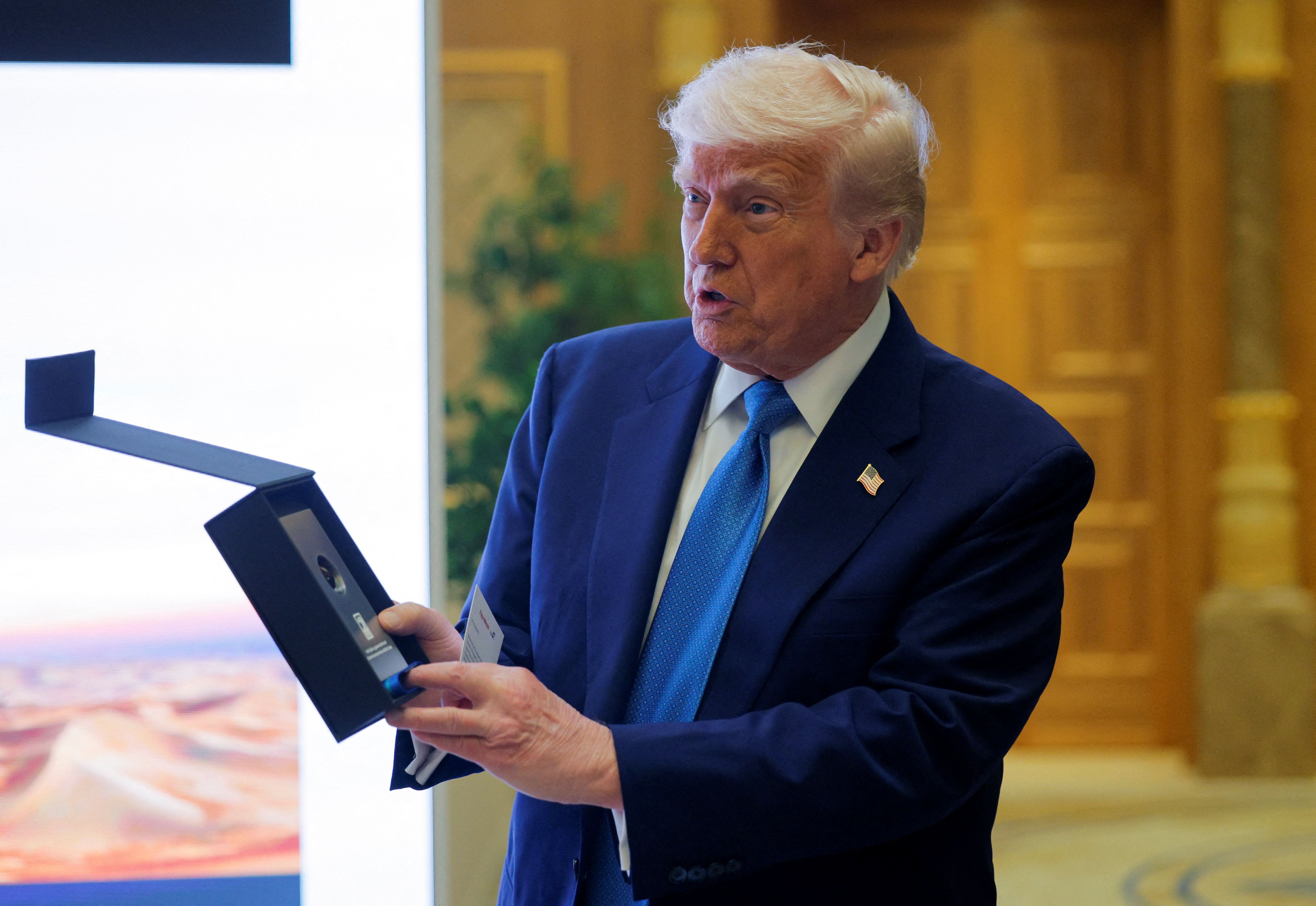 ترامپ: پیشنهادی رسمی به ایران داده‌ایم و باید سریع تصمیم بگیرند