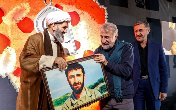 تقدیر از مهران رجبی بهعنوان «هنرمند انقلابی» در مراسم حکومتی