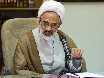 نماینده خامنهای در سپاه: ایران به رییس جمهوری نیاز دارد که خود را سرباز ولایت بداند