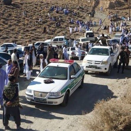 البلوش في إيران يمنعون استخراج الذهب من منجم "تفتان".. وخطيب السنة للنظام: الشعب سئم منكم