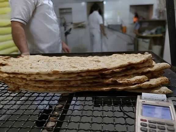 بعد رفعه في أكثر من 15 محافظة.. طهران ترفع أسعار خبز "سنكك" إلى 3 آلاف تومان