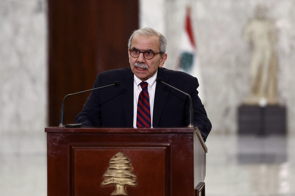 نخستوزیر لبنان سخنان علی اکبر ولایتی را «بیربط» خواند