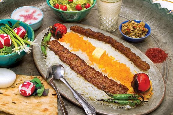 رییس اتحادیه کباب و غذاهای سنتی: چلوکباب زیر ۱۰۰ هزار تومان، سمفروشی است