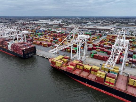 مشاور ترامپ: بیش از ۵۰ کشور برای آغاز مذاکرات تجاری با کاخ سفید تماس گرفتهاند