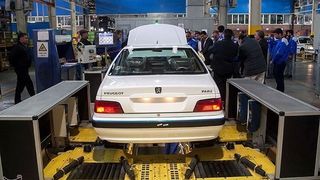 Iranian automaker ‘lottery’ locks billions of dollars in banks