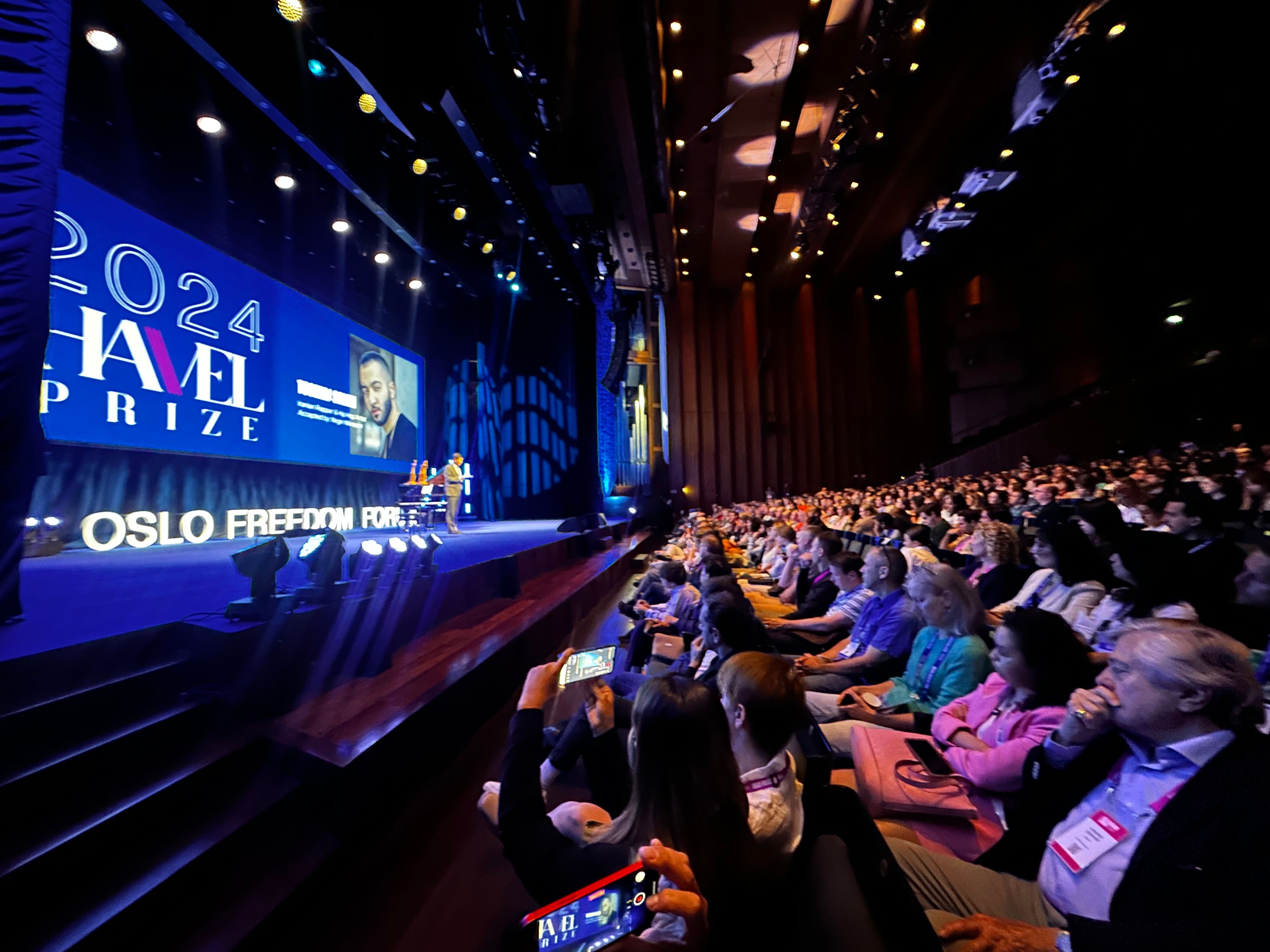 جایزه بین‌المللی «هاول» از سوی انجمن آزادی اسلو به توماج صالحی اهدا شد