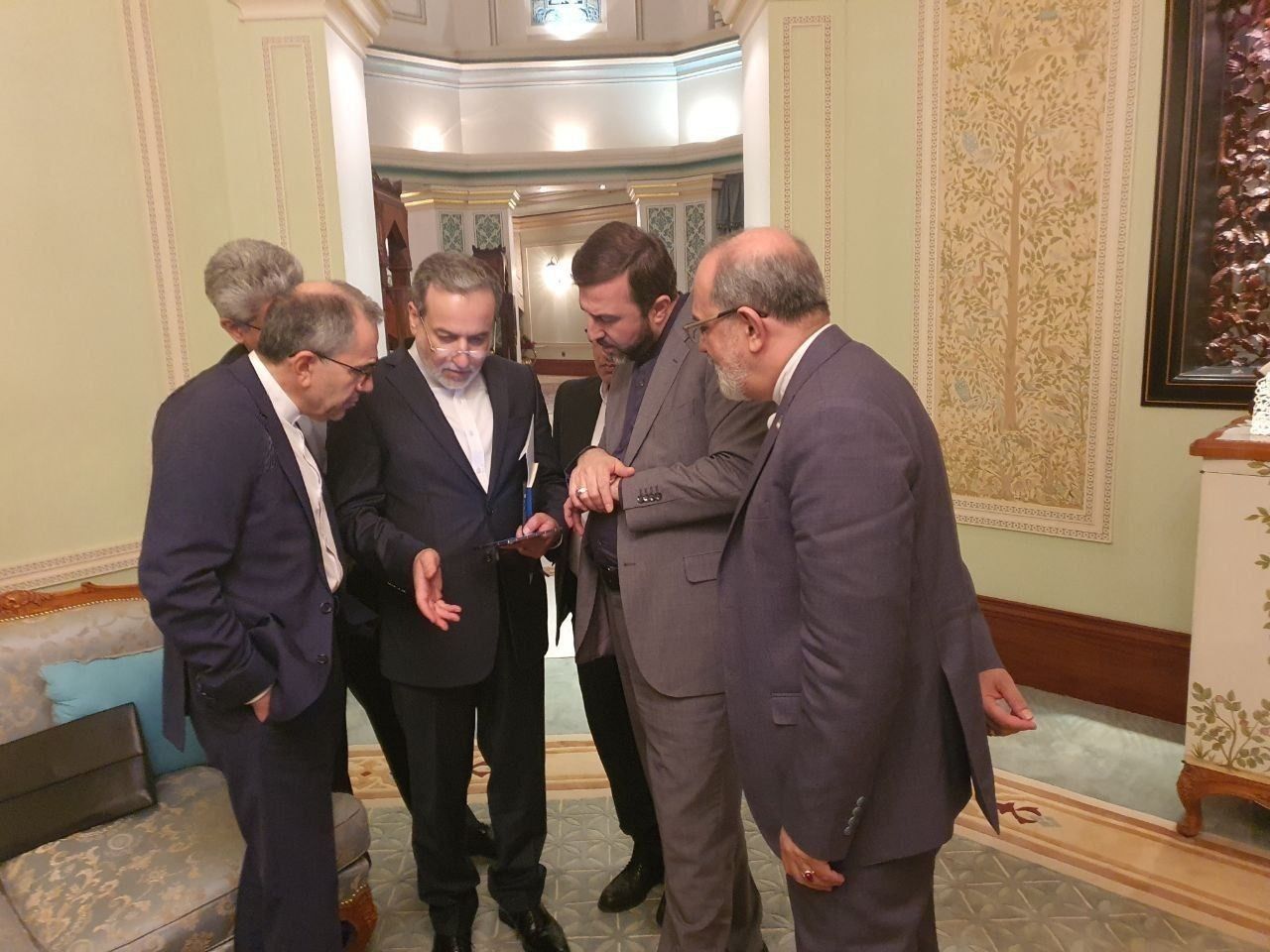 Iran’s FM calls first round of US talks 'respectful and constructive' 