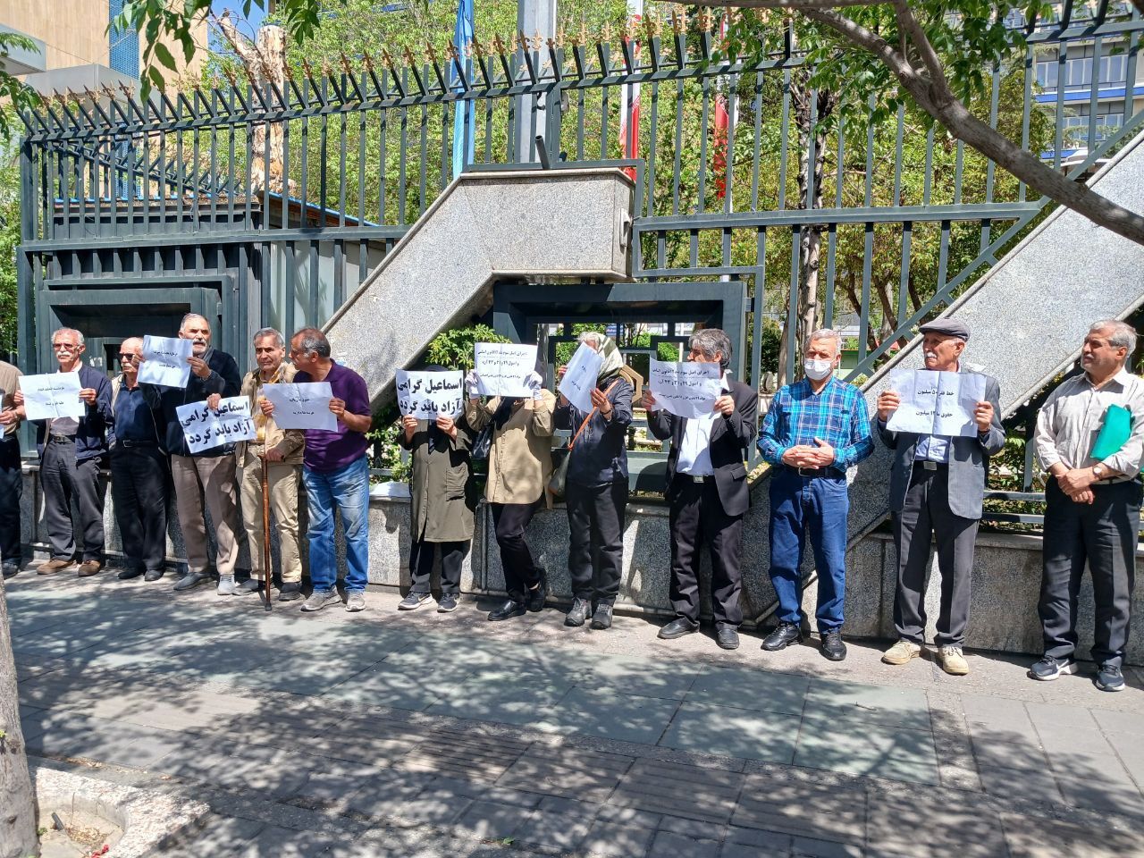 بازنشستگان معترض در شهرهای مختلف کشور تجمع و راهپیمایی کردند