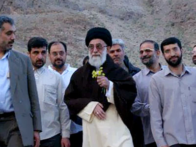 عبدالرضا داوری: میانگین طول عمر خاندان خامنهای از ۱۰۰ سال فراتر میرود