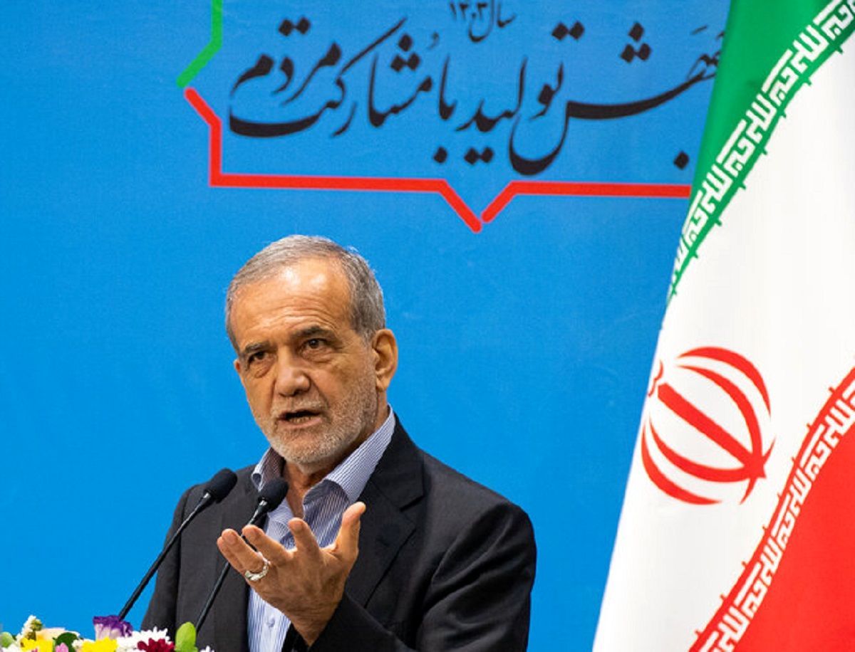 Iranian president faces protests at Tehran University, avoids key issues