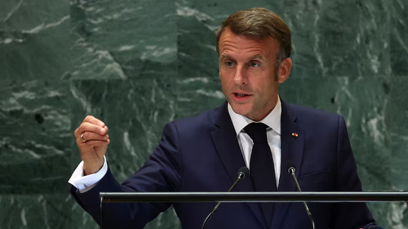 رییسجمهور فرانسه از حزبالله و اسرائیل خواست حملات متقابل به یکدیگر را خاتمه دهند