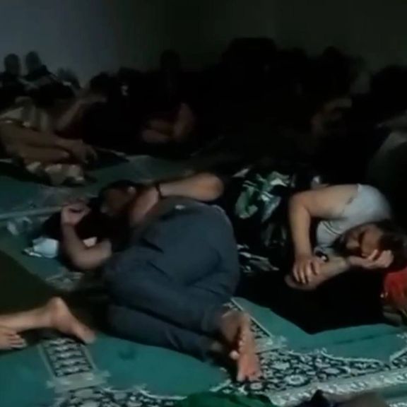 زندانیان سیاسی در زندان تهران بزرگ در وضعیتی طاقتفرسا بهسر میبرند