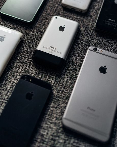 خبرگزاری رویترز: شرکت اپل احتمالا سهشنبه ۲۳ شهریور گوشی آیفون جدیدش را رونمایی میکند