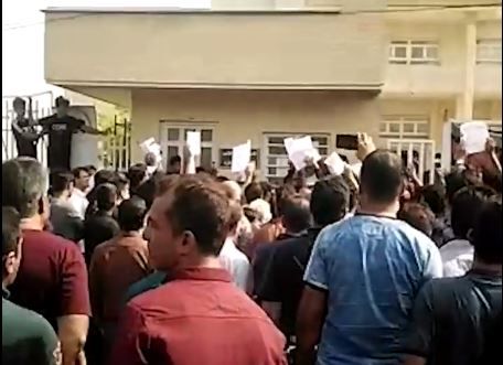 دستگیری سه متهم پرونده تعرض جنسی و قتل نوجوان زرین‌دشتی؛ تجمع اعتراضی مردم مقابل دادگستری