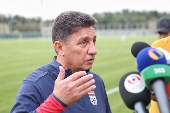 اعتراف قلعهنویی: شرایط کشور باعث شده نتوانیم با تیمهای ردهبالا بازی کنیم