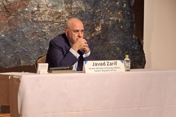 Swollen US defense budget failed to chastise Iran, Zarif says